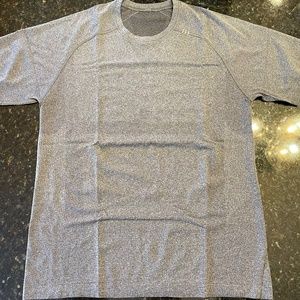 Men M Lululemon metal vent tech crew